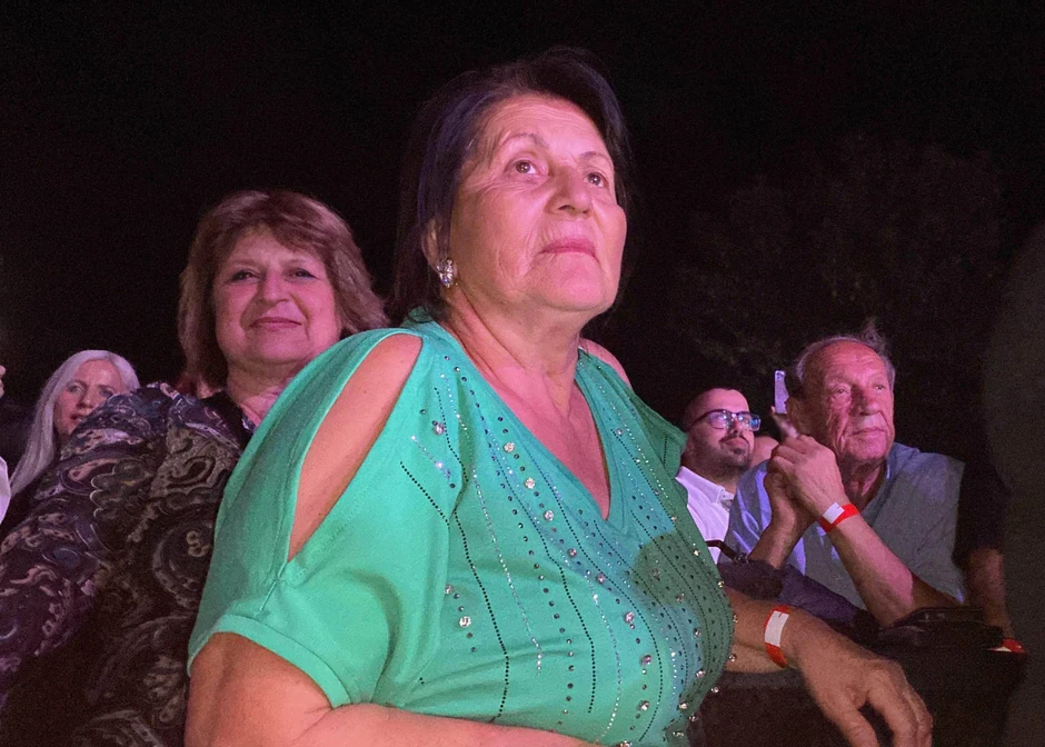 Cecini roditelji na koncertu u Nišu