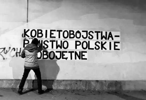 Nocą plakatują polskie miasta. Prawda o przemocy wobec kobiet trafia na mury