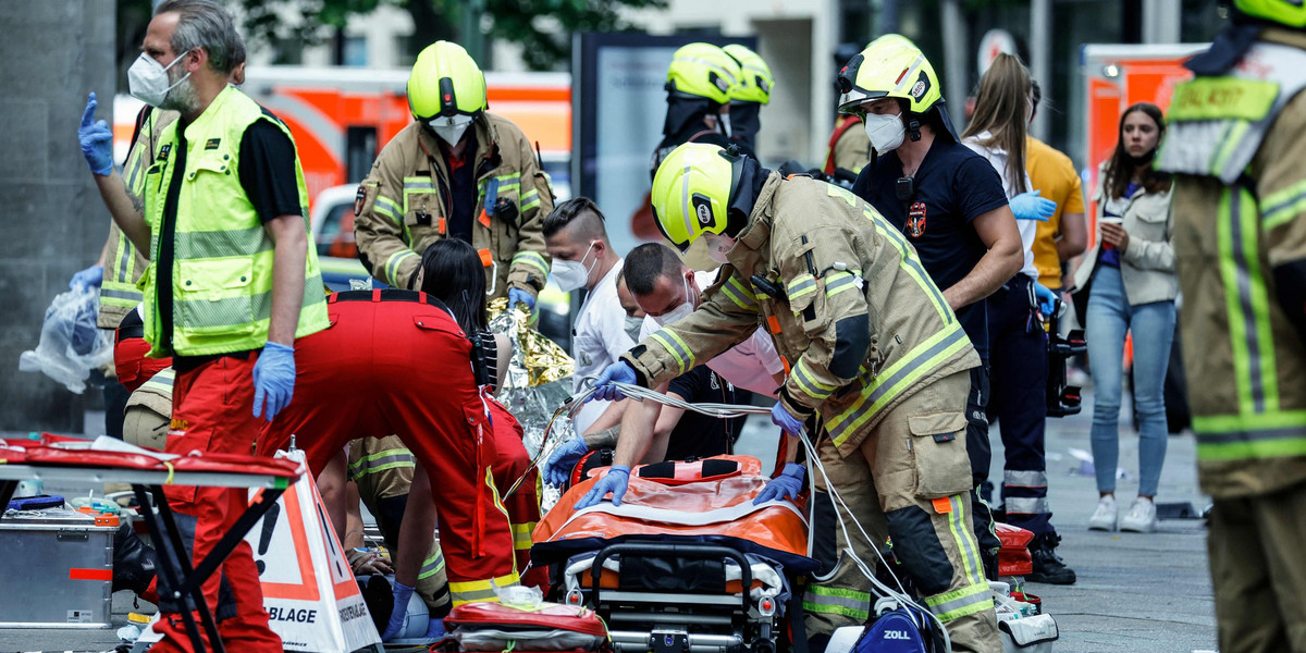 Berlin. Samochód wjechał w tłum. Jedna osoba nie żyje, a 8 jest rannych