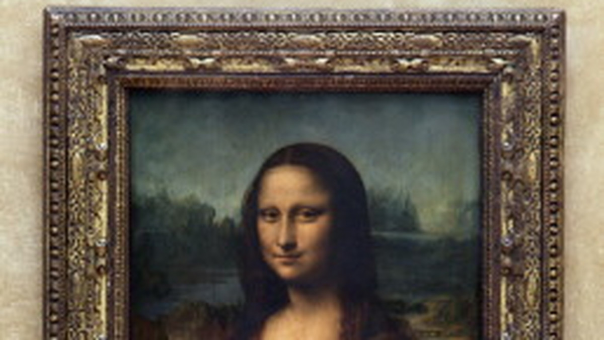 Zagadkowy uśmiech Mona Lisy wciąż pozostaje tajemnicą, ale francuscy naukowcy twierdzą, że odkryli kilka innych tajemnic słynnego obrazu pędzla Leonarda da Vinci - podaje serwis news.yahoo.com.