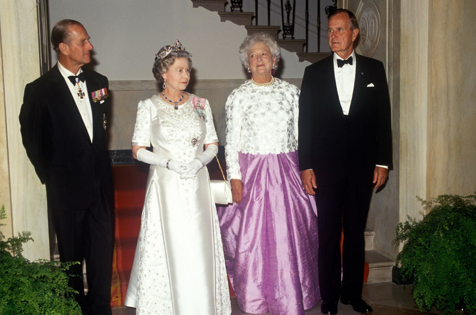 Elżbieta II i prezydenci USA: George H. W. Bush