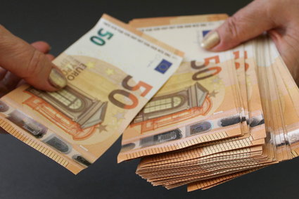 Euro najsłabsze od prawie 20 lat. Złoty gwałtownie traci na wartości 