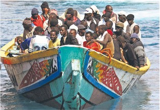 Zatrzymano 350 migrantów, którzy płynęli do Grecji