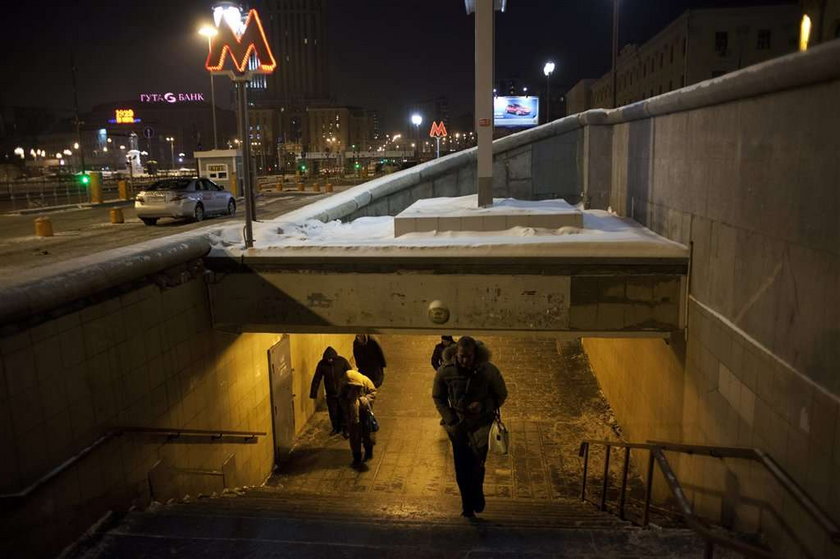 Zwariował i poszedł zabijać w metrze!