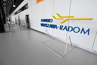 Lotnisko w Radomiu - pasażerów nie ma, jest za to zawiadomienie o podejrzeniu popełnienia przestępstwa. Chodzi o setki milionów złotych