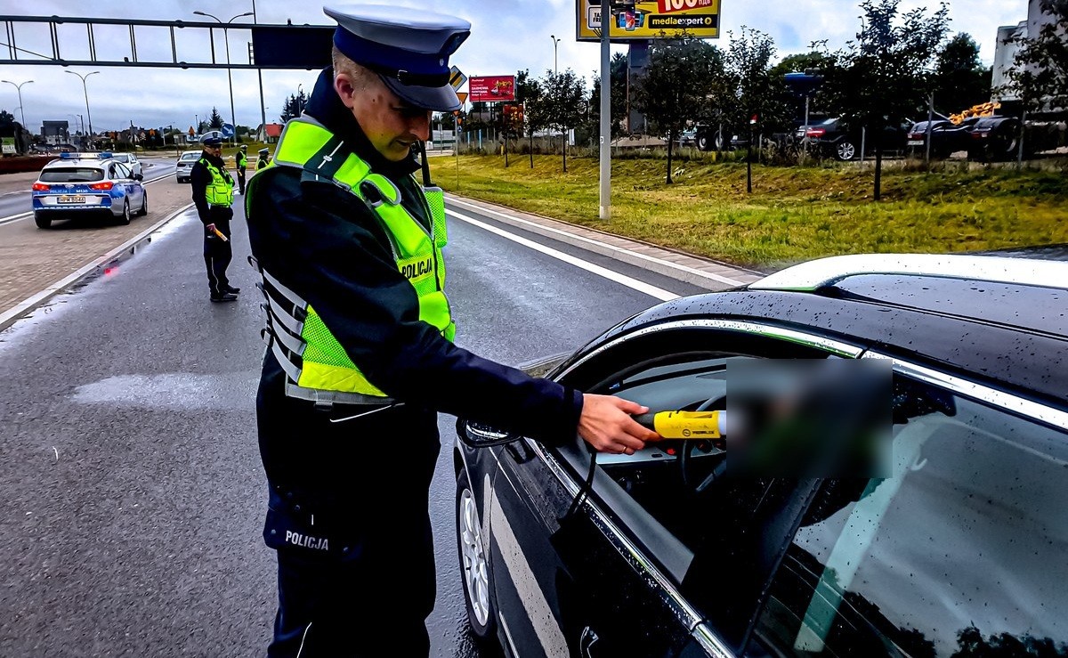  Jadąc autem możesz pić alkohol. Wielu o tym nie wie