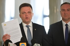 Hołownia apeluje do Kaczyńskiego. Chodzi o przyjęcie przez Polskę nieletnich uchodźców