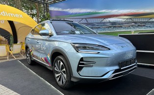 KE ogłasza cła na chińskie samochody elektryczne. Decyzja uderzy rykoszetem w polski przemysł motoryzacyjny