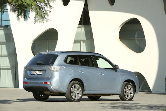 Mitsubishi Outlander PHEV: elektryczna rewolucja