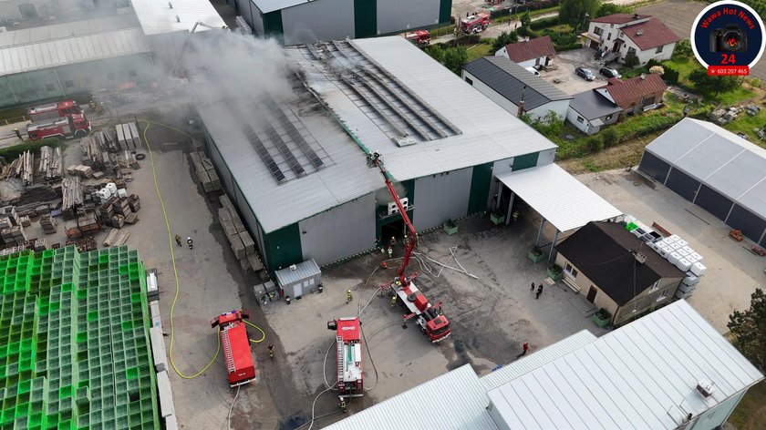 Firefighters mastered the fire in Golians. The wooden barrel hall burned down
