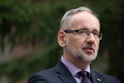 Niedzielski: Muszę korzystać z ochrony SOP, ale wiem, co się dzieje w komunikacji miejskiej