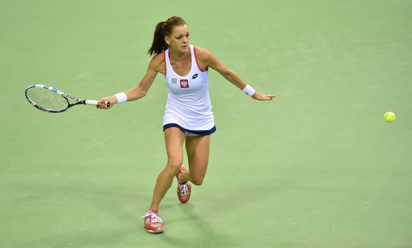 Owacja na stojąco dla Radwańskiej, ale Polka nie dała rady wygrać z Szarapową