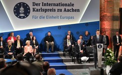 Zełenski z wyjątkową nagrodą. Morawiecki: Ukraina broni naszej wolności