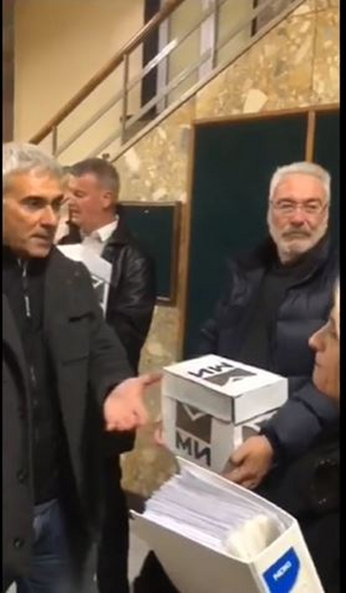 Jerković napravio "incident" pred kamerama prilikom predaje republičke liste "Mi"