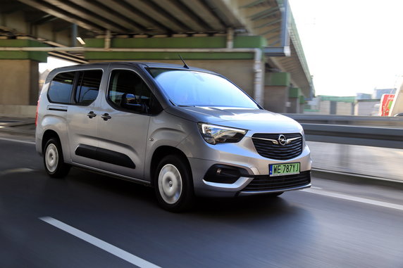 Opel Combo-e Life - zasięg na autostradzie 171 km