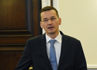 Morawiecki: Podatek bankowy i od hipermarketów już nawet od 2016 roku