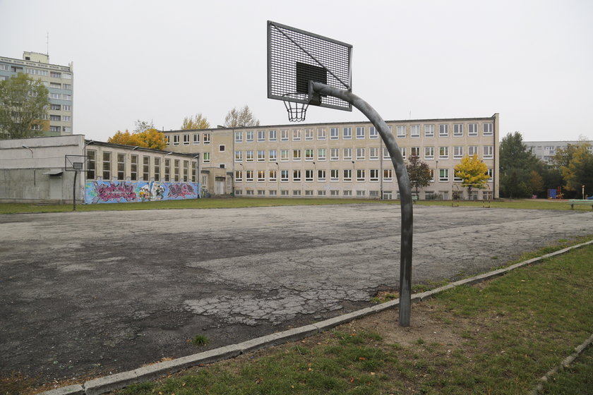 Boisko przy szkole podstawowej przy Inżynierskiej we Wrocławiu