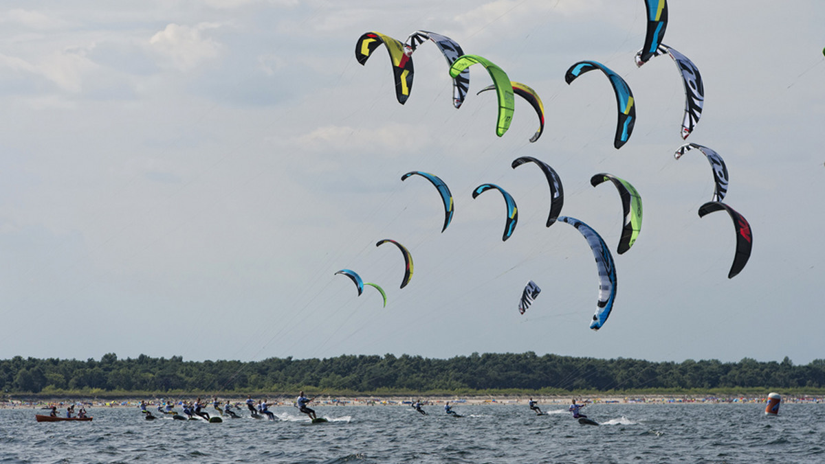 W dniach 15 – 17 sierpnia w Jastarni rozegrano Mistrzostwa Polski Ford Kite Cup 2013. Przy wspaniałej słonecznej pogodzie w zawodach wzięła udział rekordowa liczba 64 zawodników.