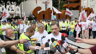 Konflikt wokół pomnika "Solidarności". Piotr Duda mówi o kradzieży