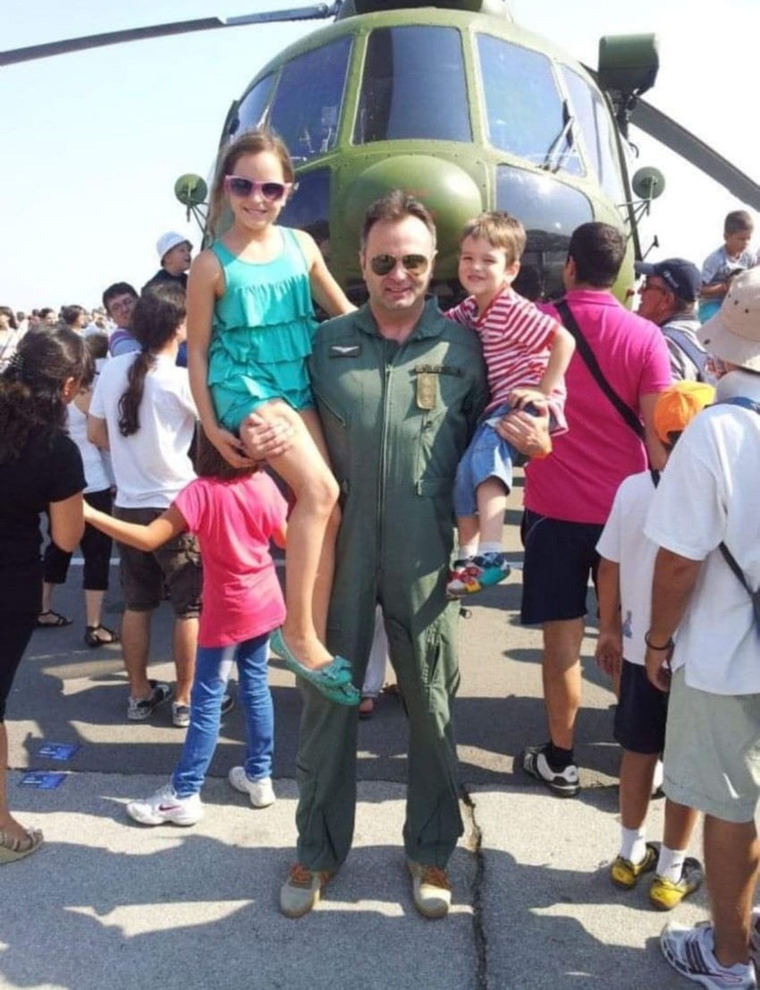 Zora sa bratom i tatom