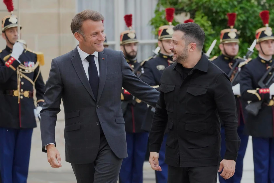 Emanuel Makron Volodimir Zelenski