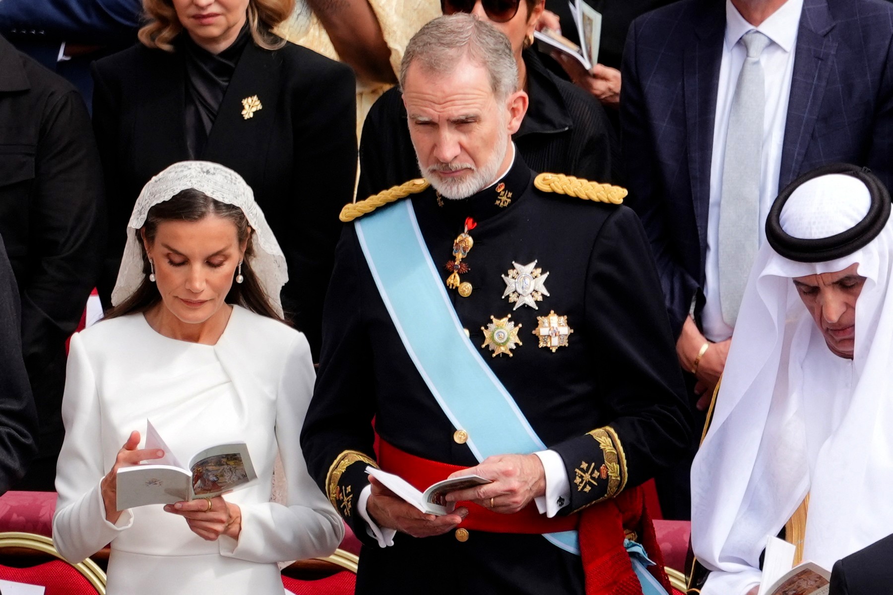 Inauguračná omša pápeža Leva XIV.: Španielska kráľovná Letizia a španielsky kráľ Felipe VI.. 