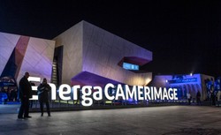Joshua James Richards ze Złotą Żabą Festiwalu Energa Camerimage