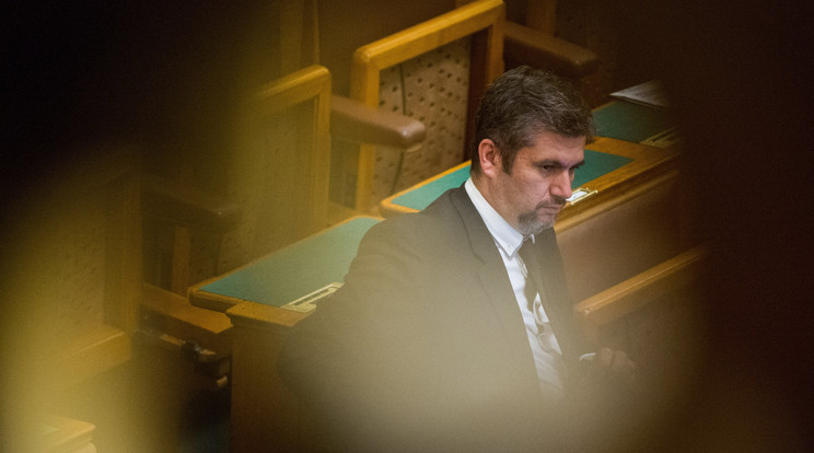 A politikus őszig nem tudja letenni a parlamenti esküt / Fotó: MTI/Balogh Zoltán