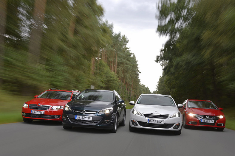 Opel Astra kontra Skoda Octavia, Peugeot 308 SW i Honda Civic - naszym zdaniem