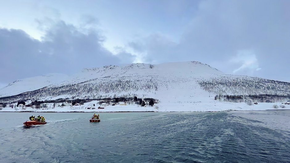 Lawiny w Norwegii porwały turystów, dom osunął się do morza. "Piekło"