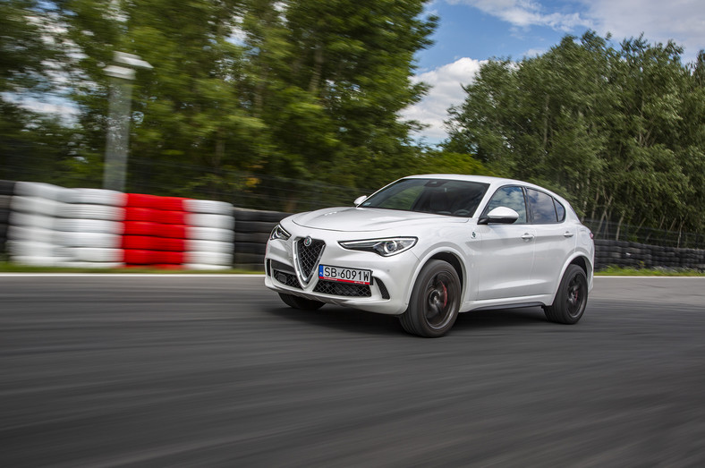 Alfa Romeo Stelvio Quadrifoglio - ekstraklasa szybkich SUV-ów