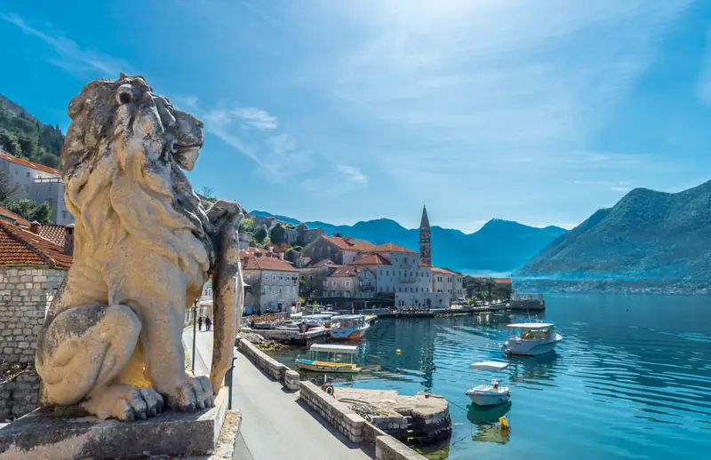 Wakacje w Czarnogórze, Perast