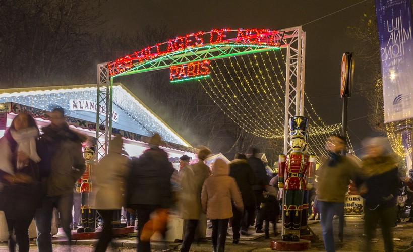 Jarmark świąteczny w Paryżu