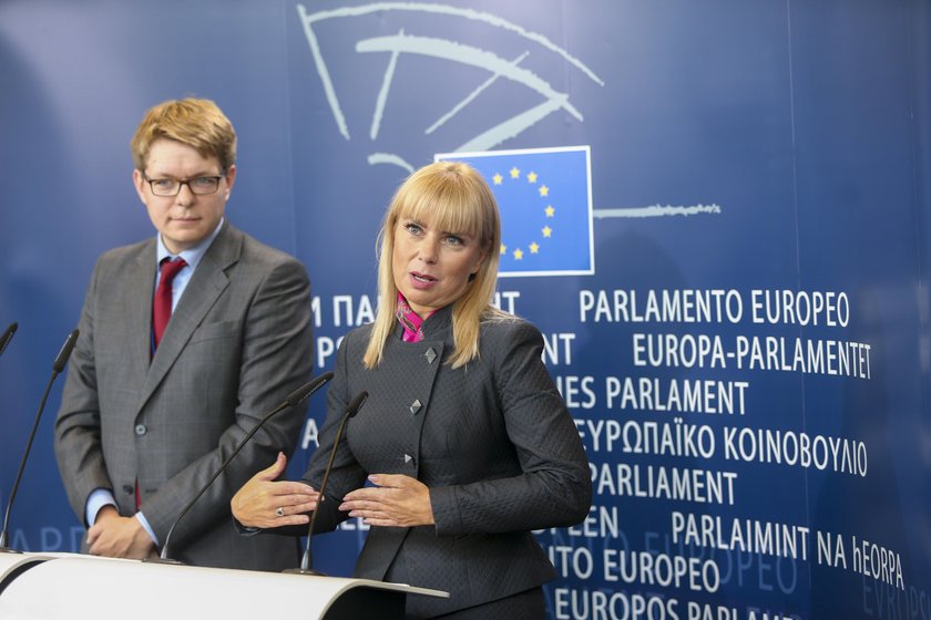 Elżbieta Bieńkowska podpadła Niemcom. Oskarżają ją o zniszczenie tradycji