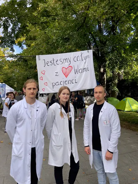 Jeremiasz, Weronika i Jakub - studenci medycyny