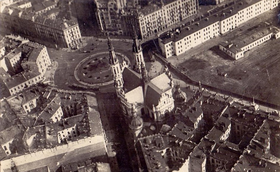 Plac Zbawiciela przed wojną.