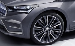 Nowa Skoda 85 wjeżdża do Polski. Oto czeska rakieta dla dużej rodziny