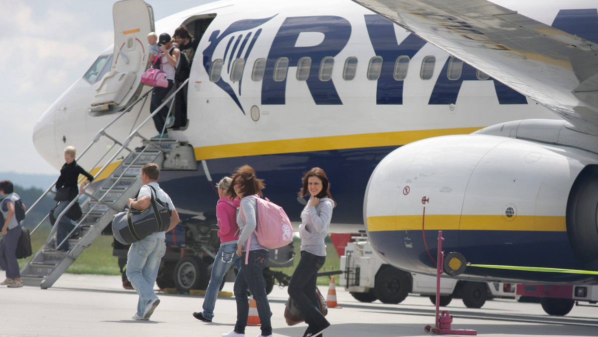 Samolot linii Ryanair z Rzeszowa do Londynu miał w środę awaryjne lądowanie w Niemczech - dowiedział się Onet.