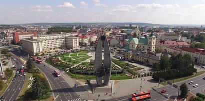 Mieszkańcy Rzeszowa w strachu! Potwierdzono śmierć piątej osoby. W spółdzielniach rozchodzi się ta informacja. Chodzi o trzy punkty