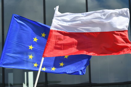 Polska otrzyma ponad 300 mln euro z UE na pomoc w zwalczaniu skutków pandemii