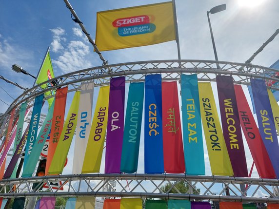 Sziget Festival 2022. Znak witający festiwalowiczów