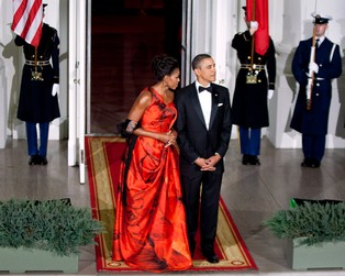 Zarobki Baracka Obamy spadły w ubiegłym roku o 69 proc.