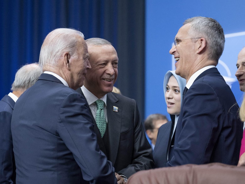 Prezydent USA Joe Biden, prezydent Turcji Recep Tayyip Erdogan i sekretarz generalny NATO Jens Stoltenberg. Wilno, 12 lipca ub. r.