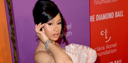 Cardi B urodziła! Pokazała zdjęcie ze szpitala. "Jesteśmy tacy szczęśliwi!"