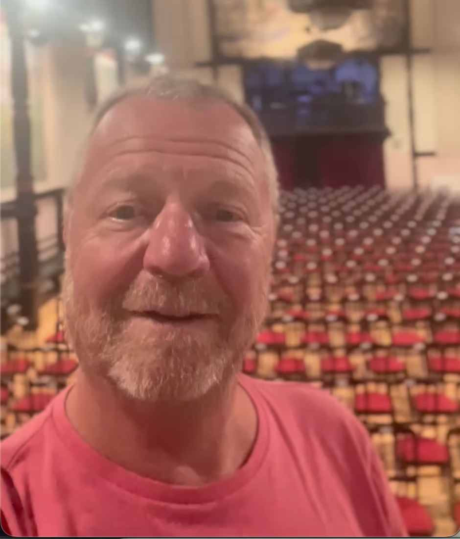 Herec Maroš Kramár.