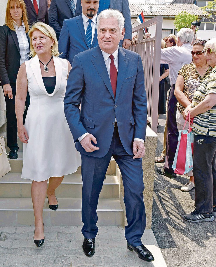 Jedan od izvođača radova na projektima fondacije prijavio policiji da mu je traženo da deo para vrati u kešu