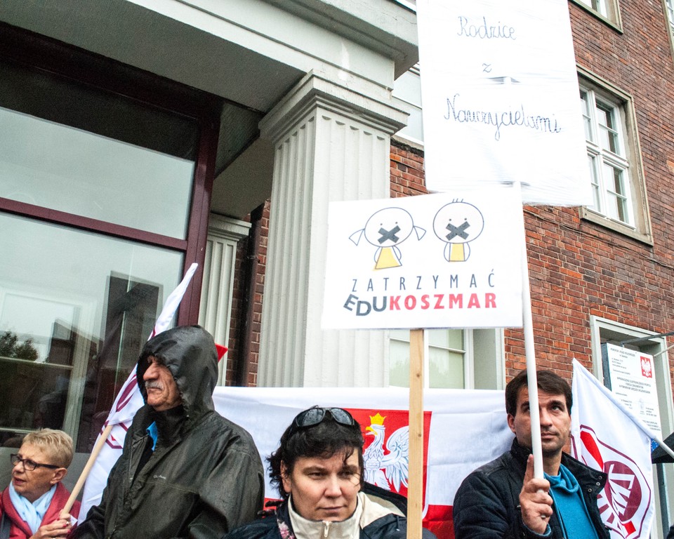 Nauczyciele protestowali w Gdańsku. "To jest sygnał ostrzegawczy dla całego rządu"