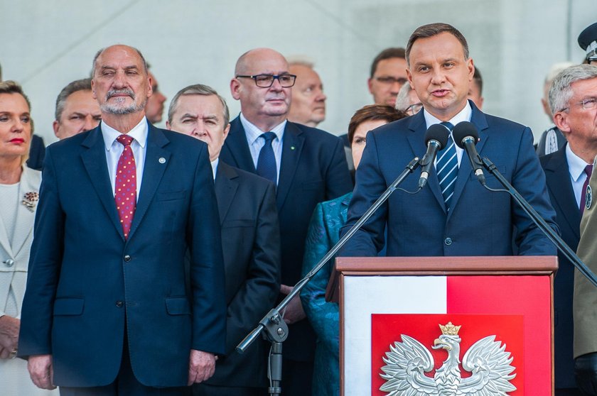 Macierewicz o relacjach z Dudą. Pokrętne tłumaczenie szefa MON