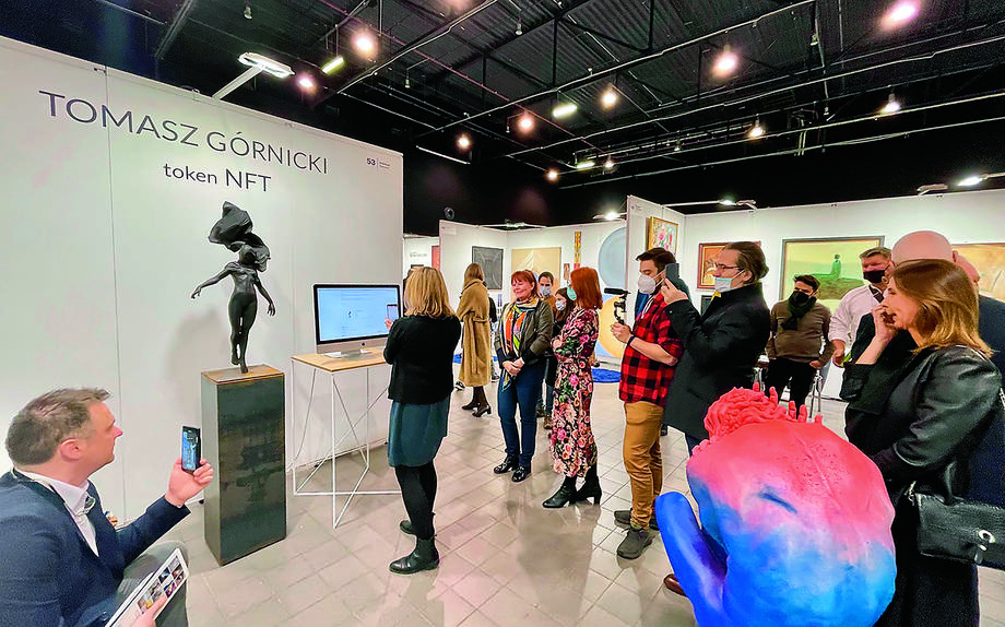 Record sale of the first NFT token in Poland, Artinfo.pl stand, Warsaw Art Exhibition (November 28, 2021)