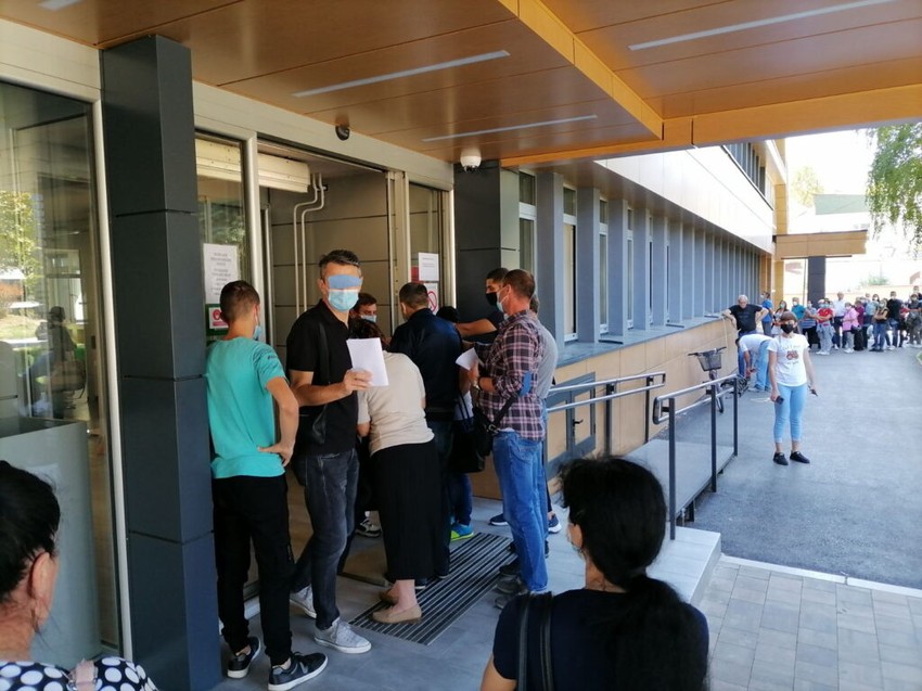 Gužva u Kovid ambulanti